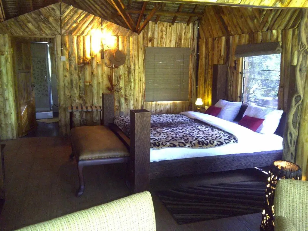 Exploreans Mara River Camp