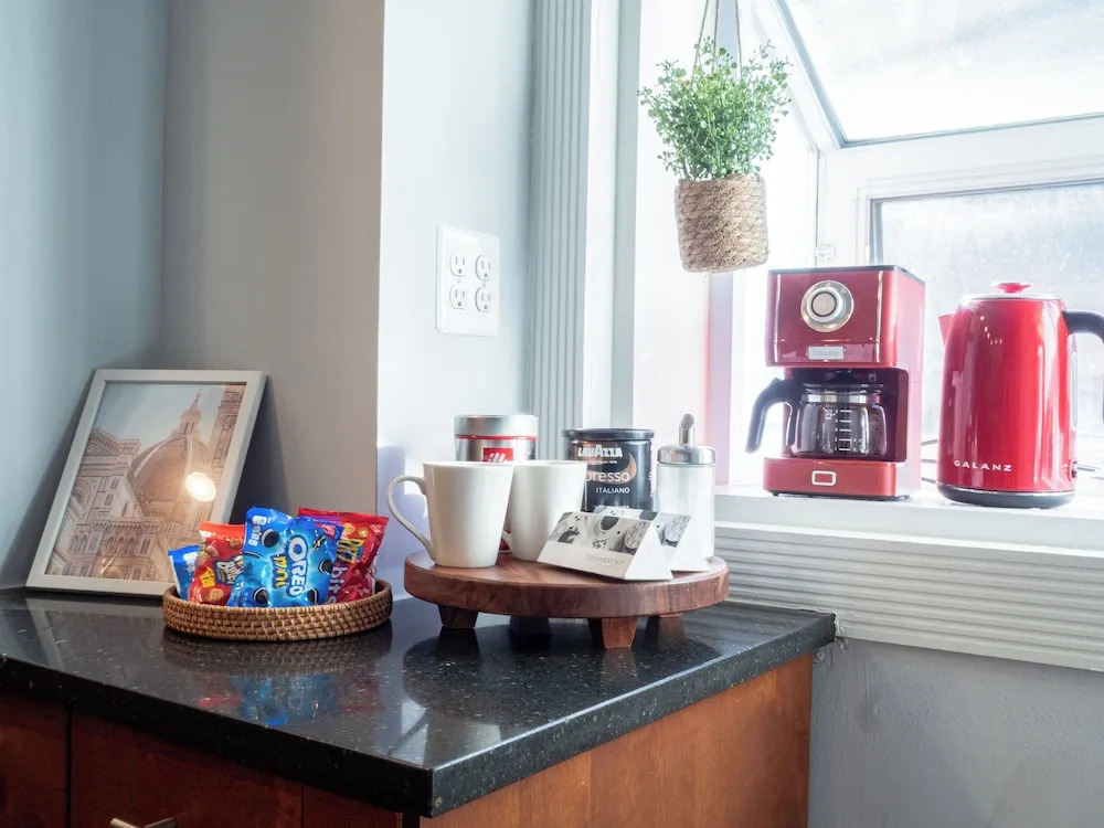 Amazing Townhouse-Heart of Little Italy
