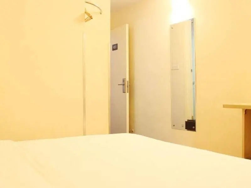 7 Days Premium Hotel Chengdu Kuangzhai Alley New City Square Branch