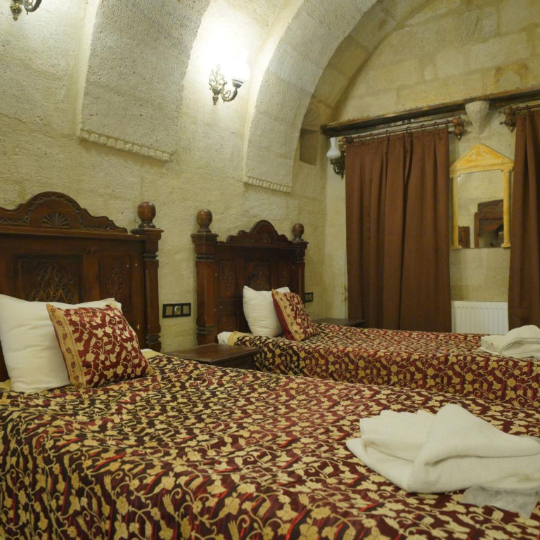 Travel Inn Cave Hotel