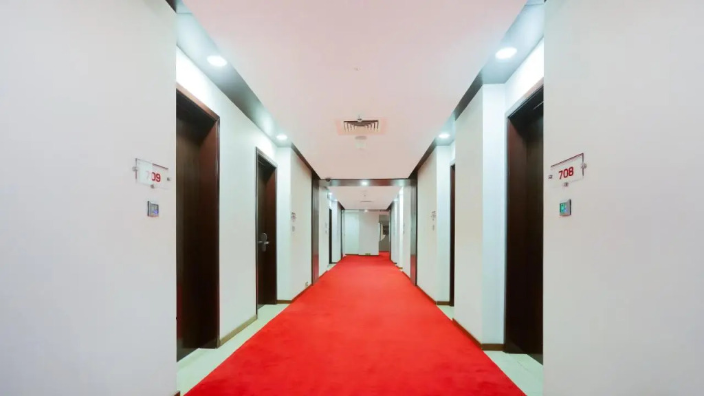 E Hotel
