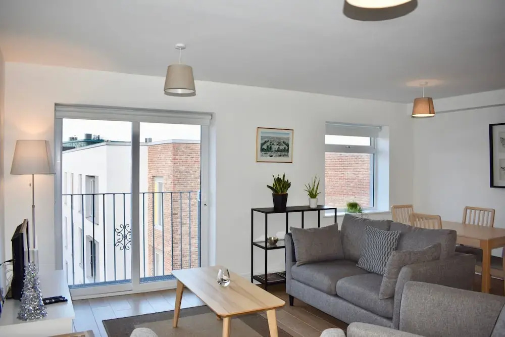 Fantastic 2 Bedroom 1 Bathroom Apartment in Central Dublin