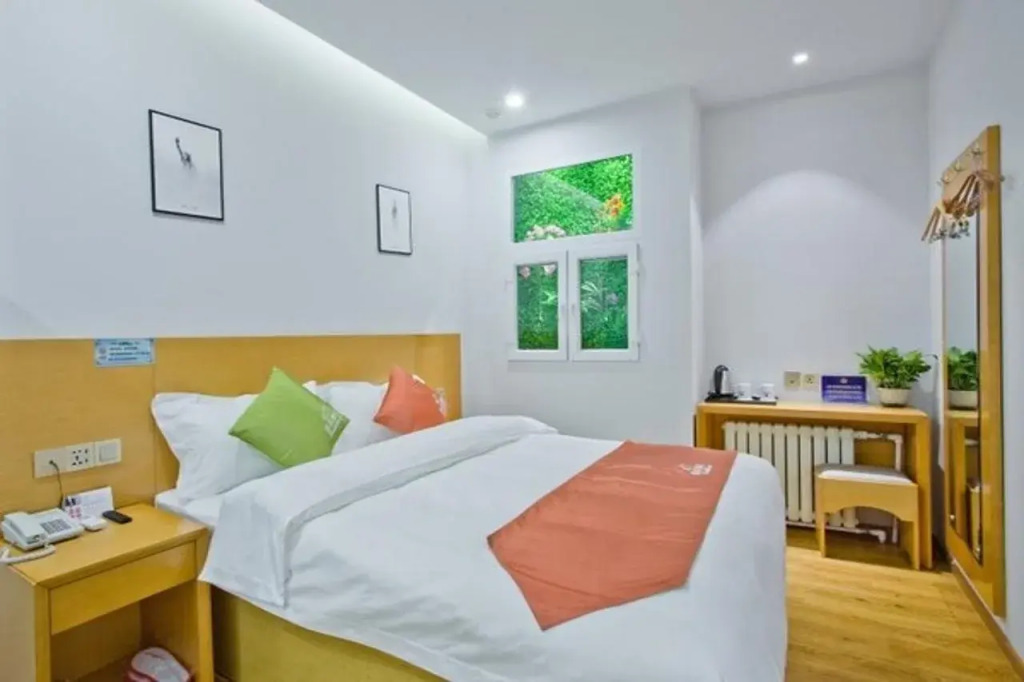 Shell Beijing Tongzhou District International Studios Hotel