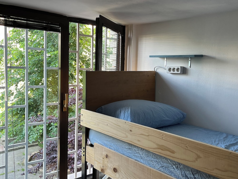 Chillton Hostel