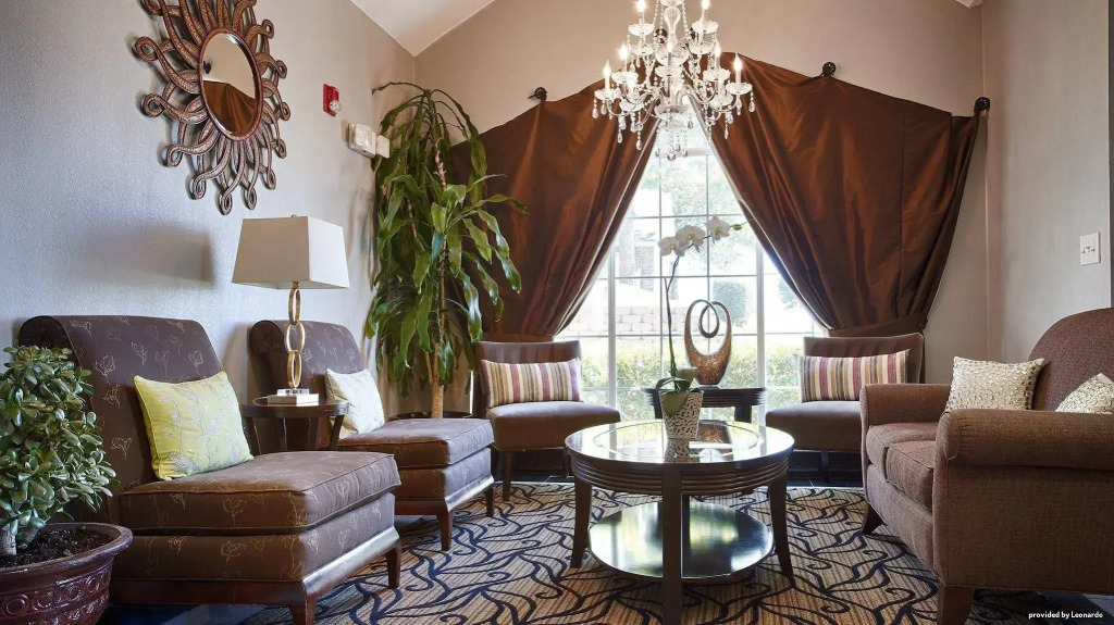 Best Western Roanoke Inn & Suites