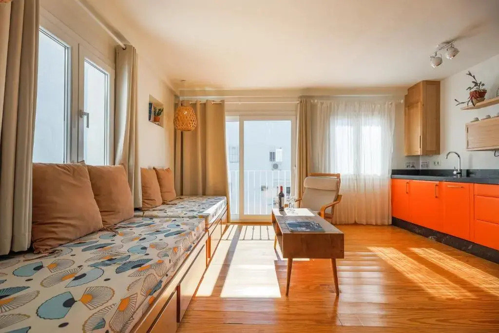 Cozy 1br Apt Recently Renovated in City Centre