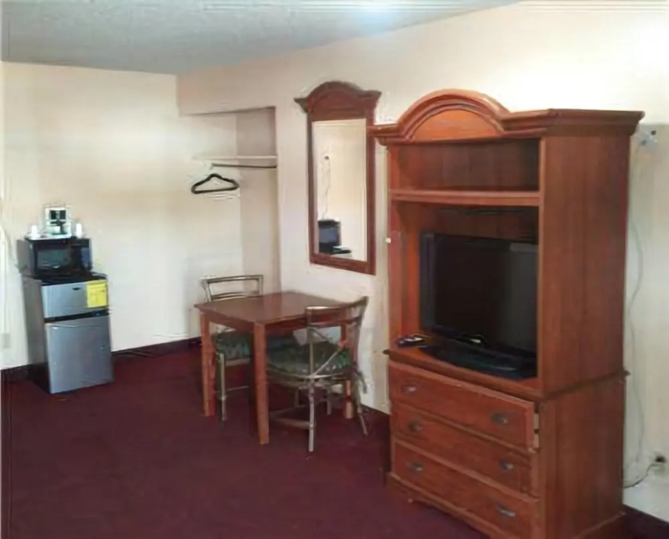 Shamrock Motel