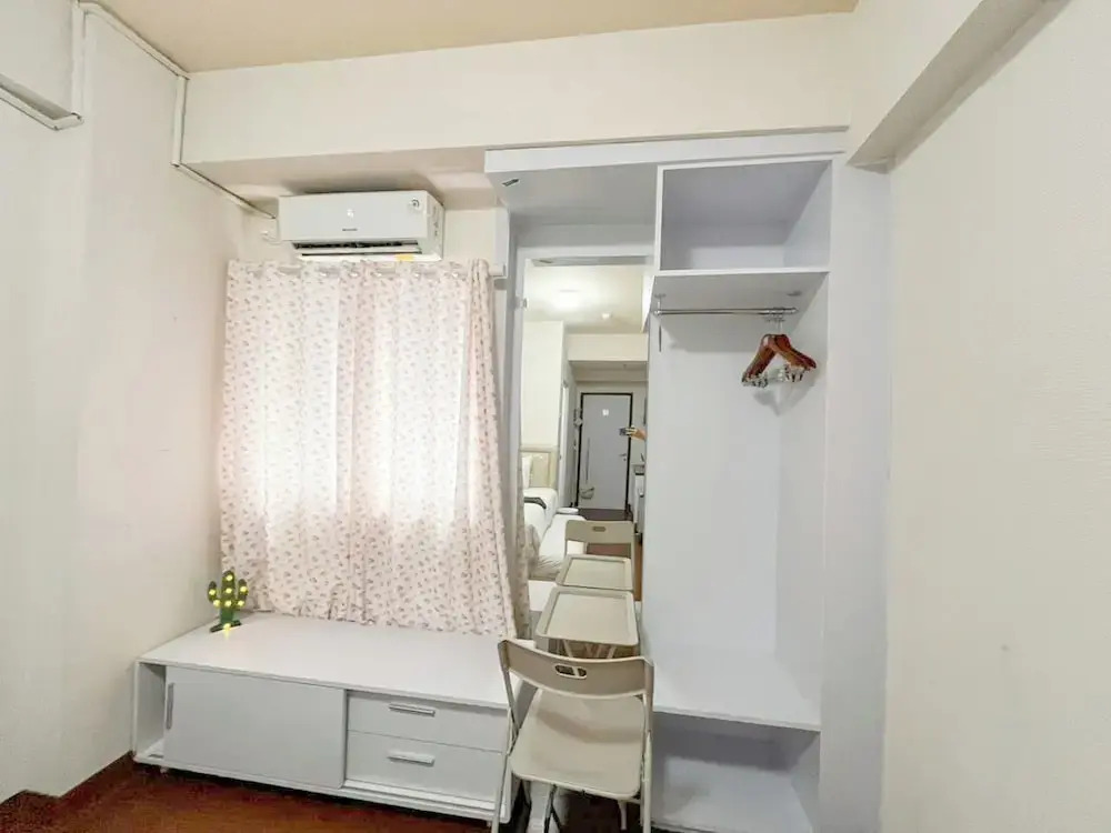Homey Studio At Apartment Suites @Metro