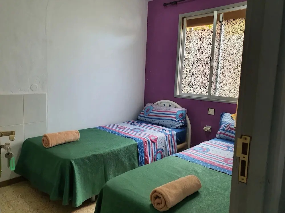 Low Cost Room Las Llaves 1
