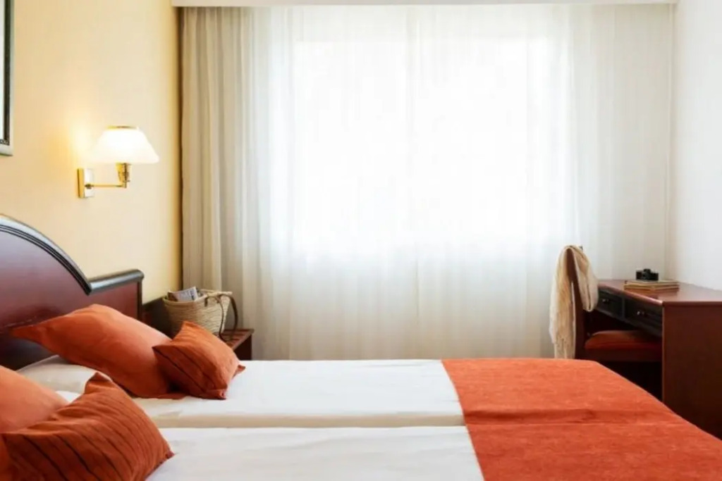 Tropicana Hotel