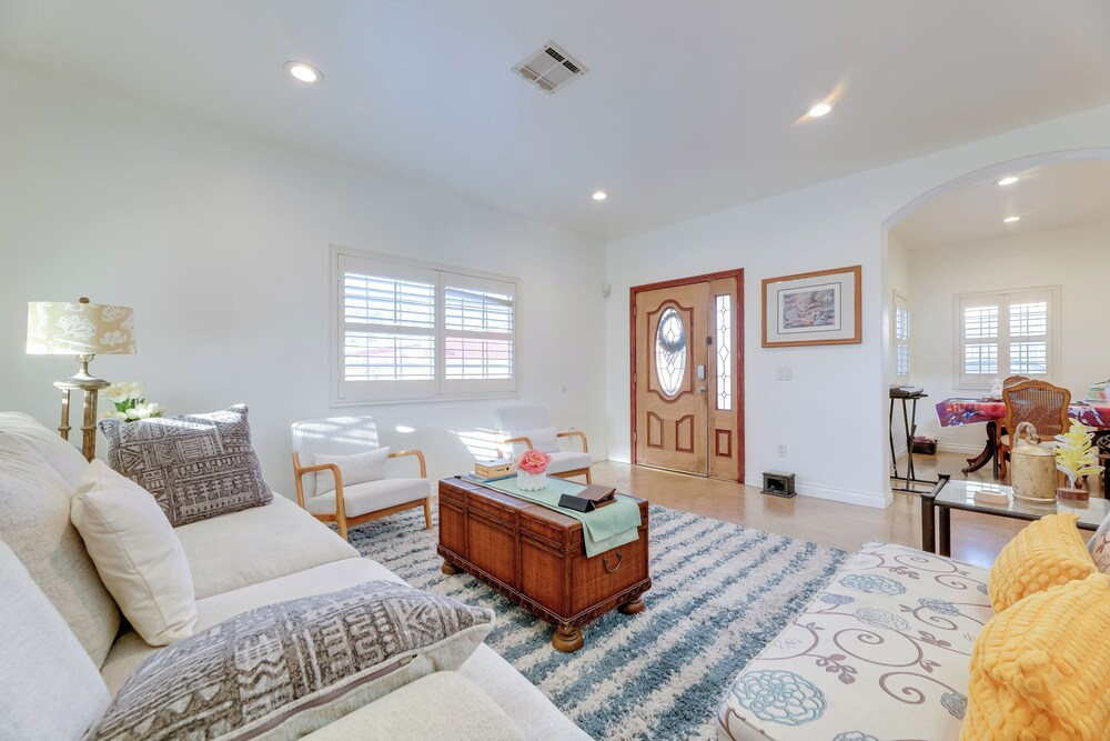 Great Location & Free Extras! Bellflower Stay