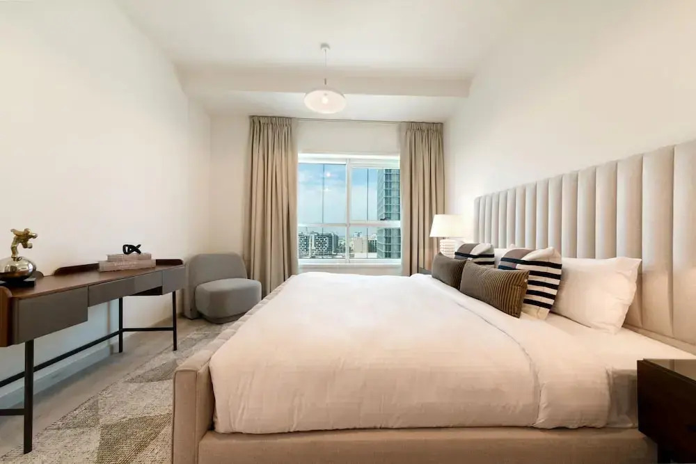 Stylish 2BR Close to Dubai Future Museum Difc