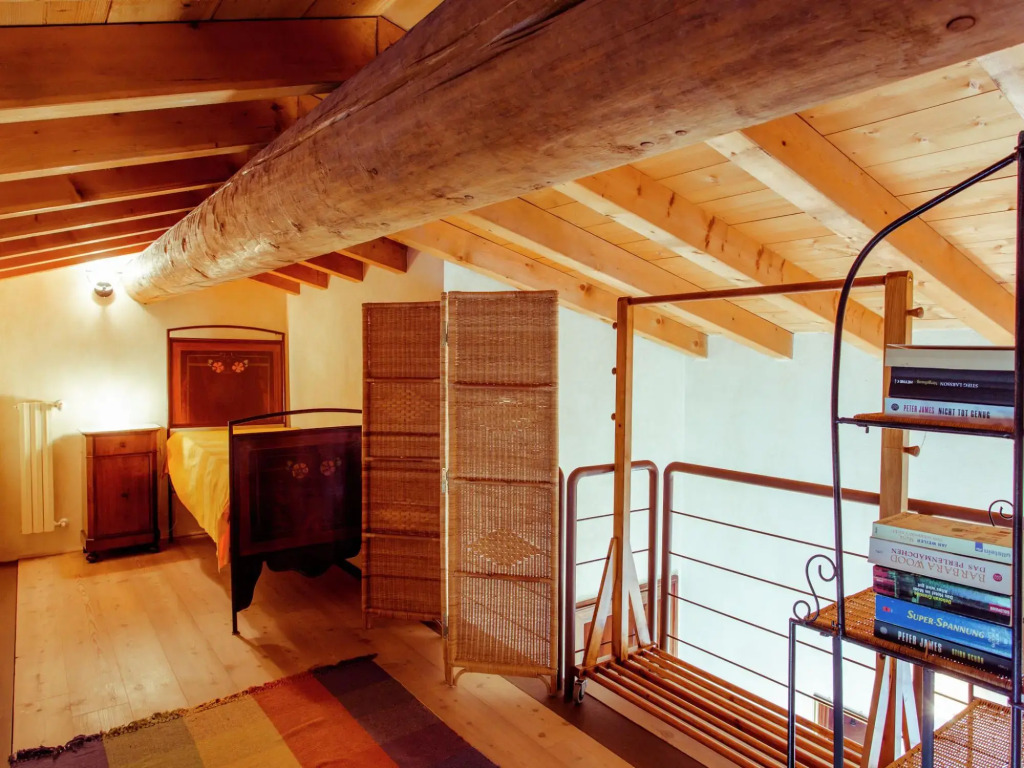 Luxurious Holiday Home in Salò with Swimming Pool
