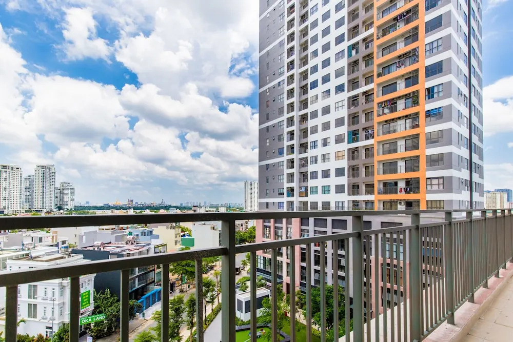 Halo Sun Avenue Apartments