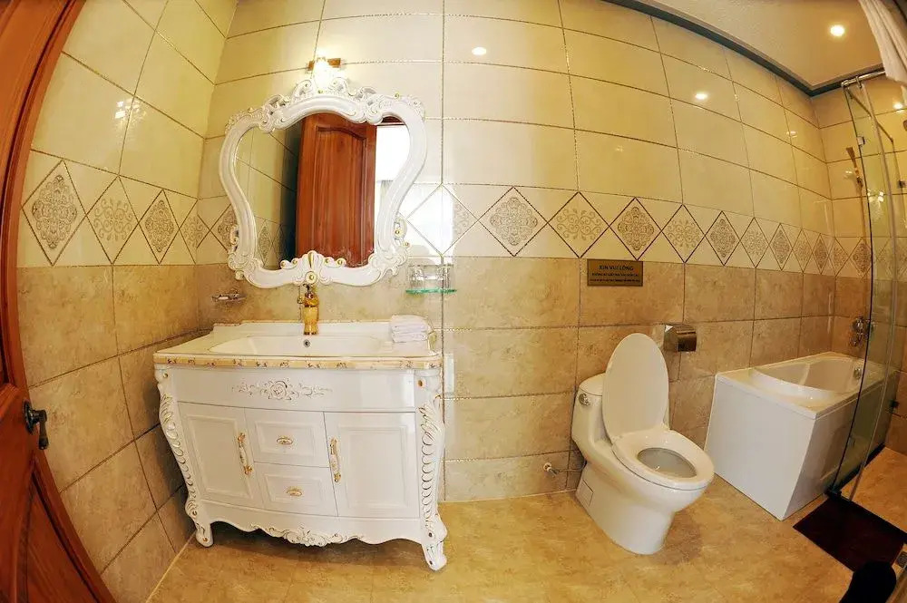Tam Chau Luxury Hotel