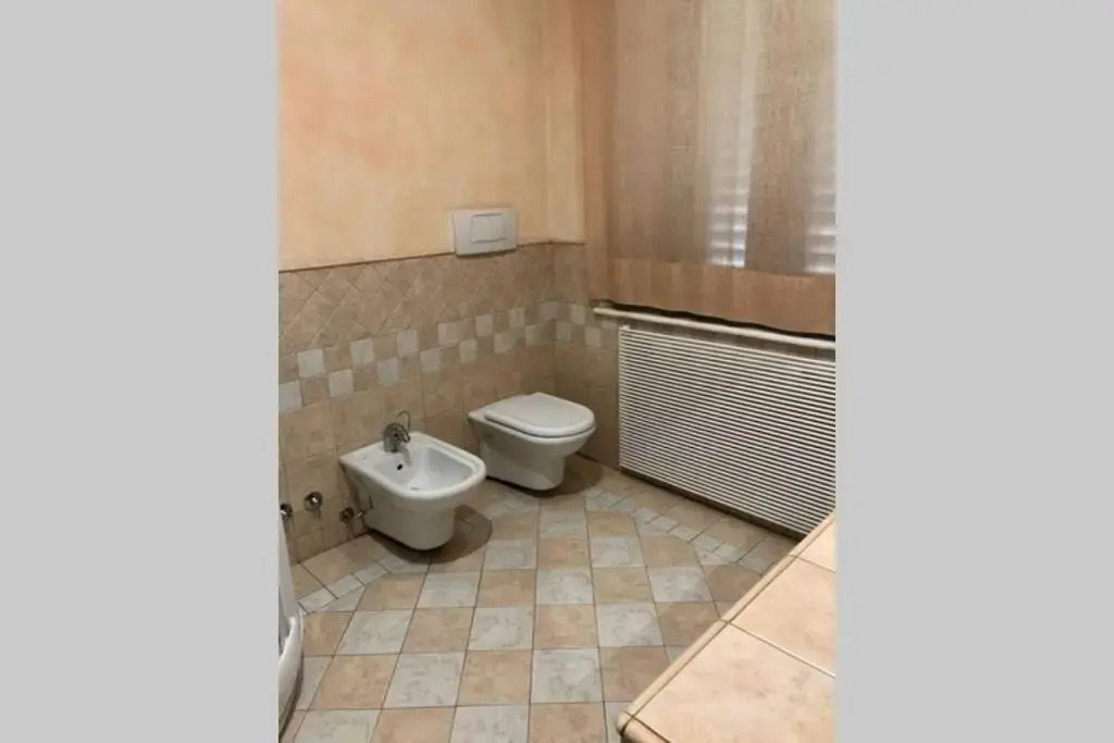 Bella casa vicino alla grotta giusti.