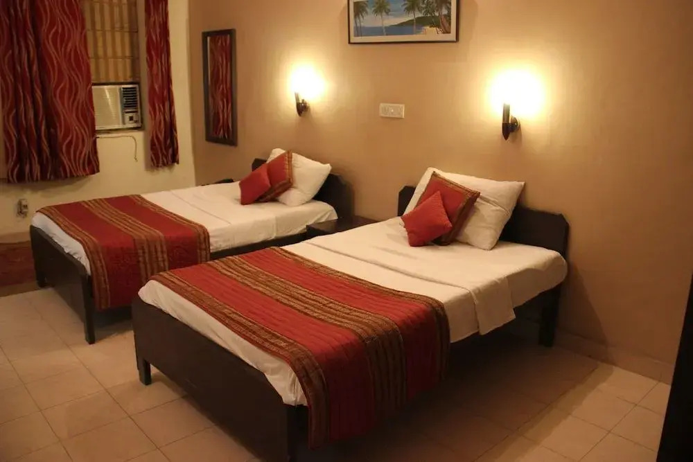 Hotel Doves Inn