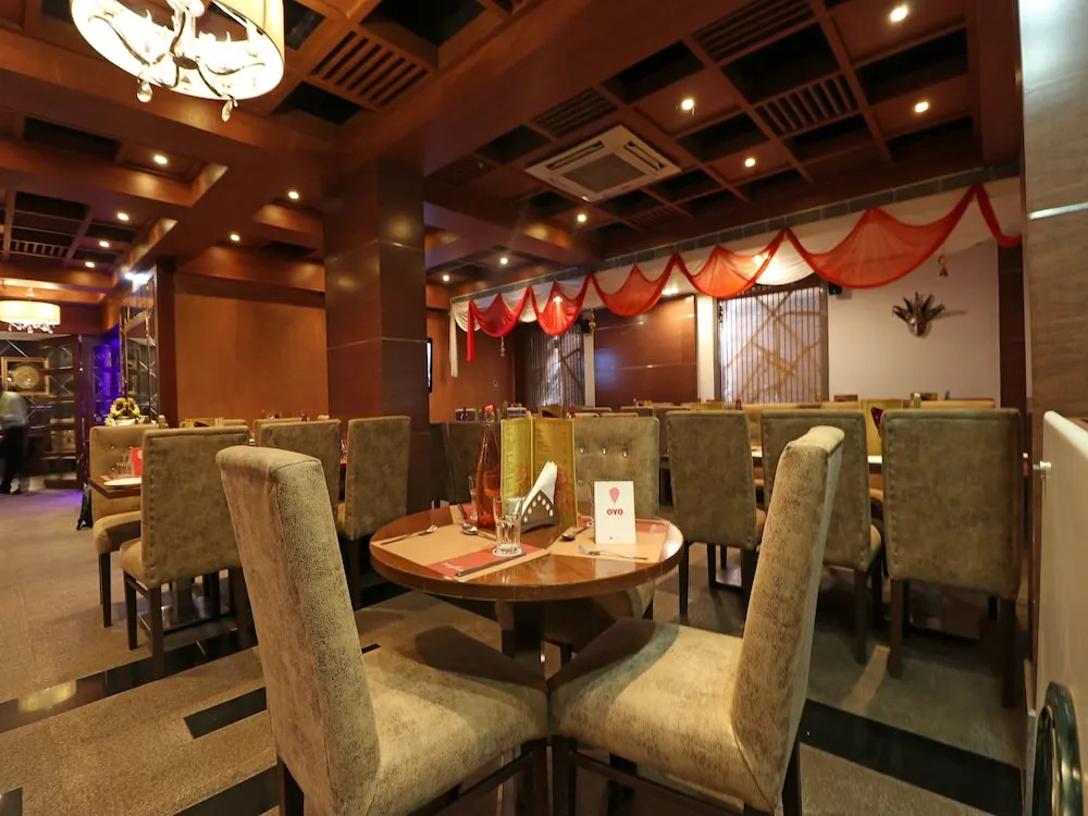 Capital O 3194 Hotel Dayal International