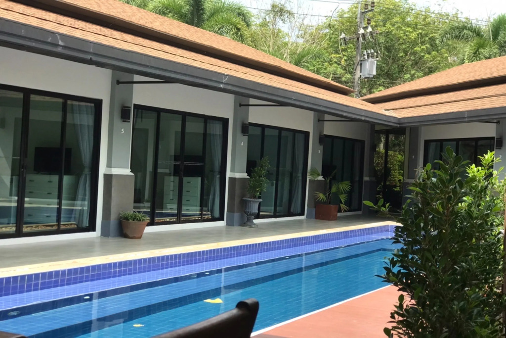 De palm poolvilla