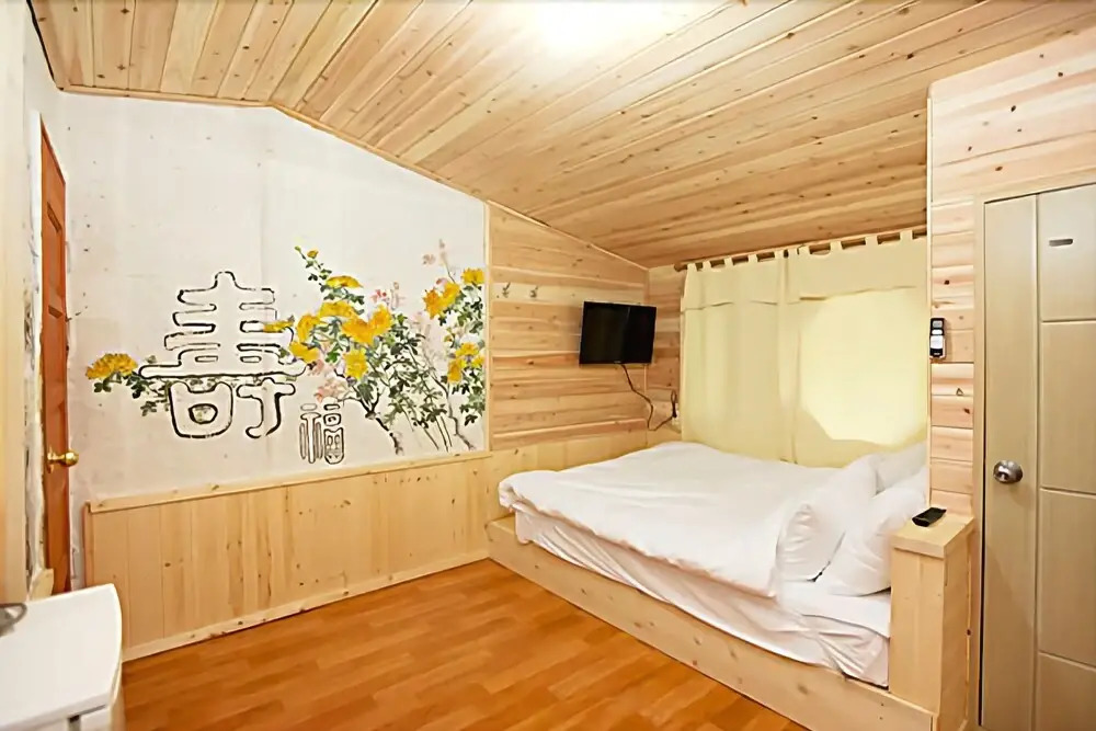 Yeongwol Muksan Guan Pension