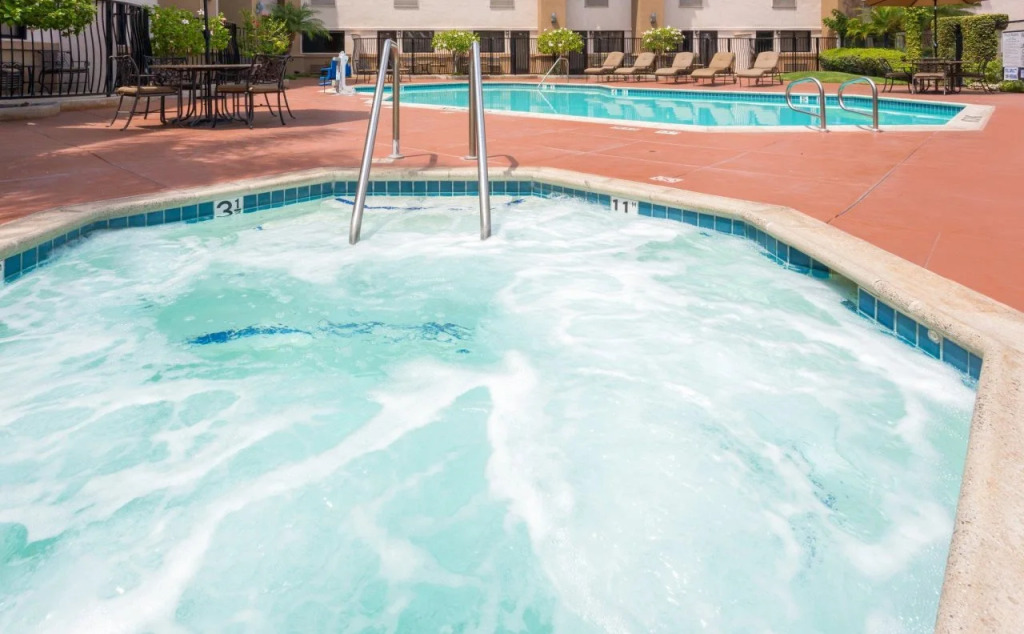 Holiday Inn Santa Ana-Orange Co Arpt by IHG