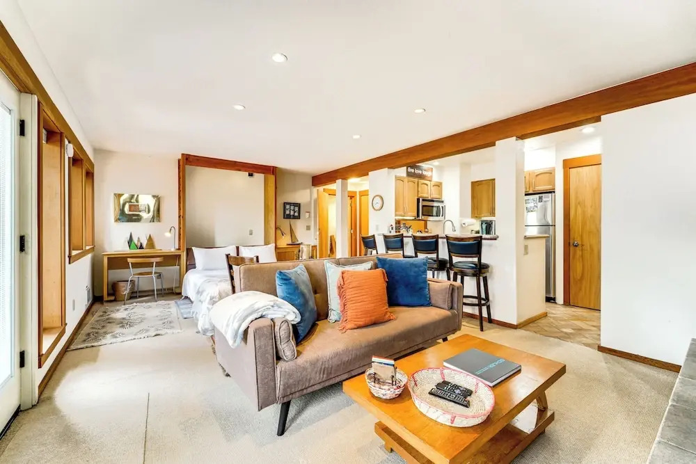 Hike, Sled & Ski! Cozy Tahoe City Condo w/ Hot Tub