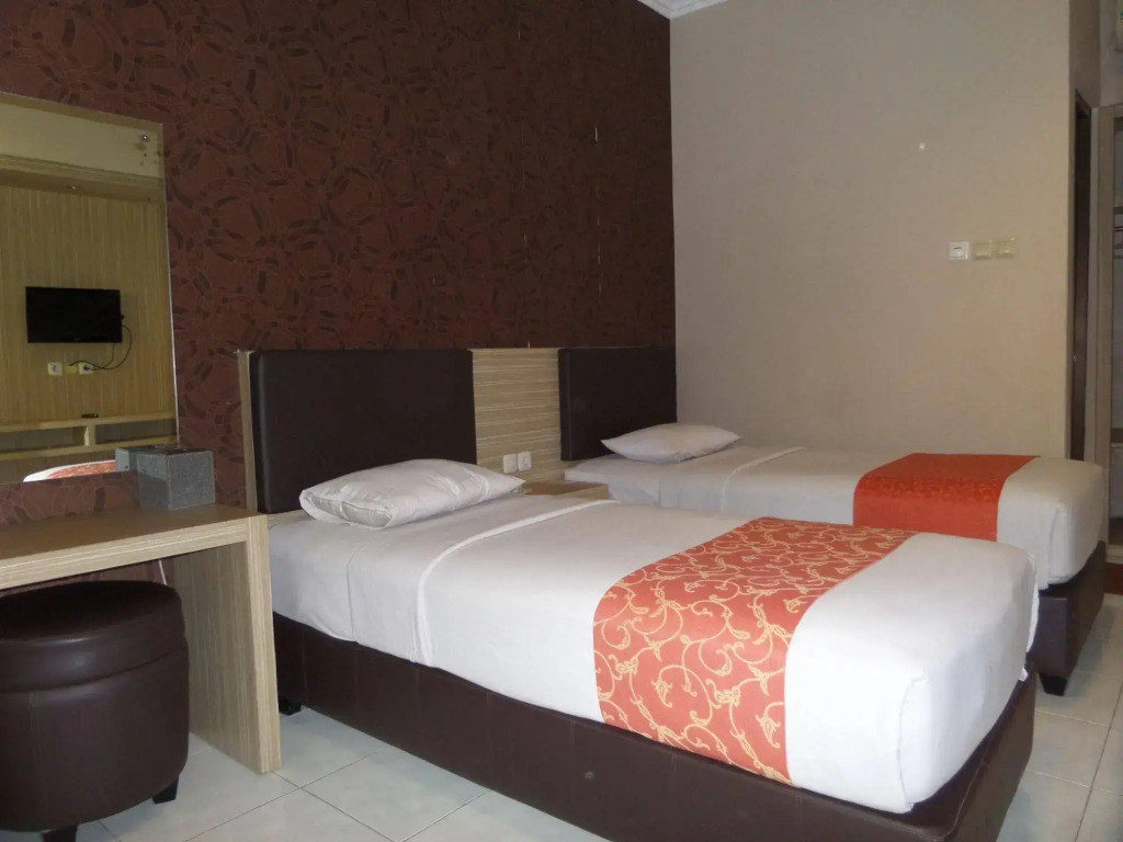Luminor Hotel Jember By WH