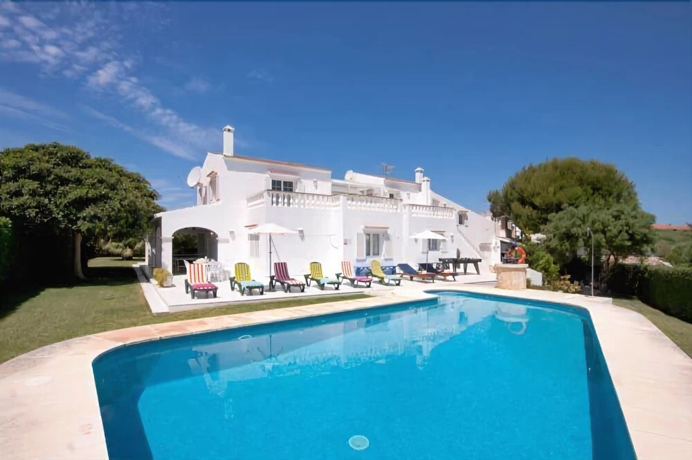 Villa Savanna Spacious villa with private pool near the beach