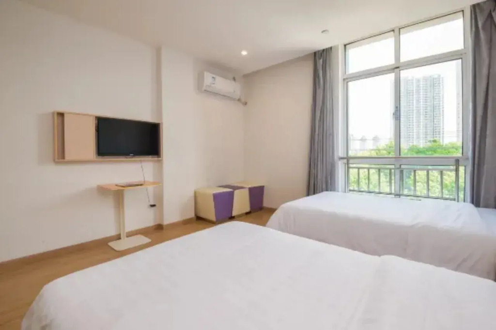 New City Hotel (Golden Eagle International, South Kunshan High-Speed Rail Station Branch)