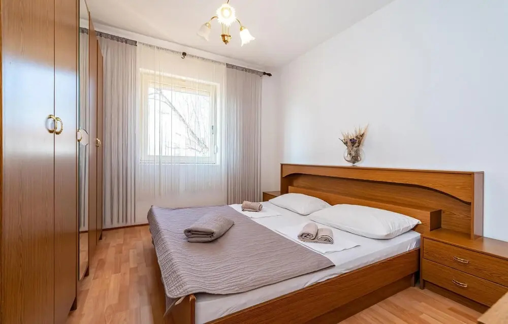 Stunning Apartment in Jasenice With 3 Bedrooms and Wifi