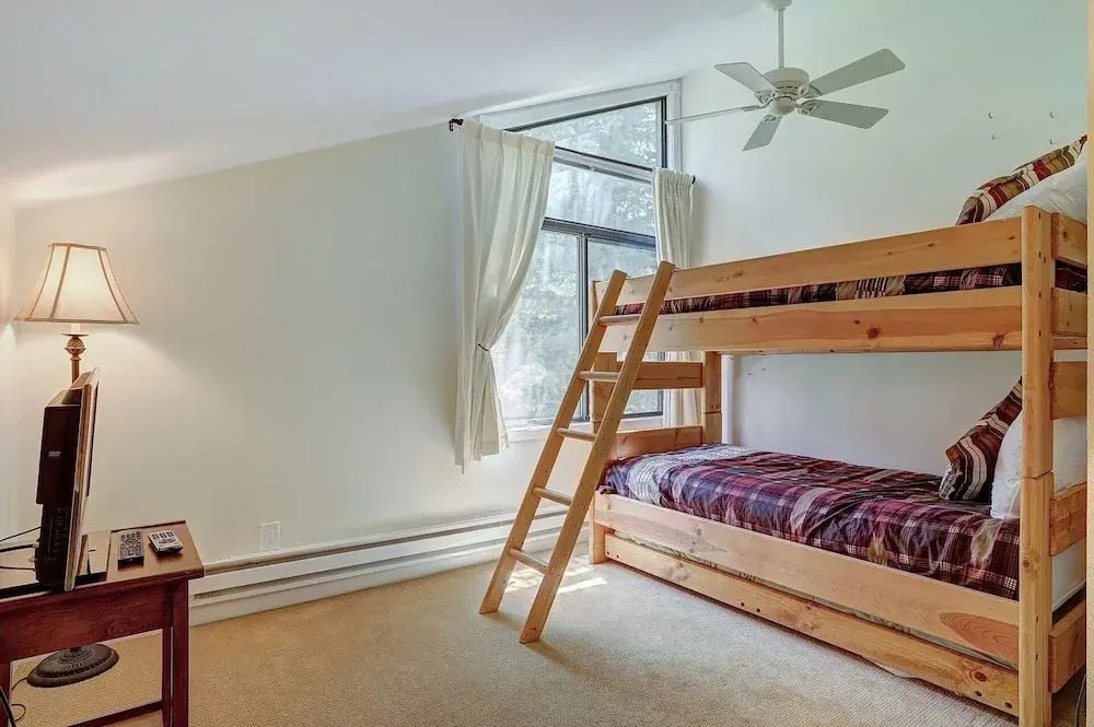 1182 Flying Dutchman 2 Bedroom Condo by RedAwning