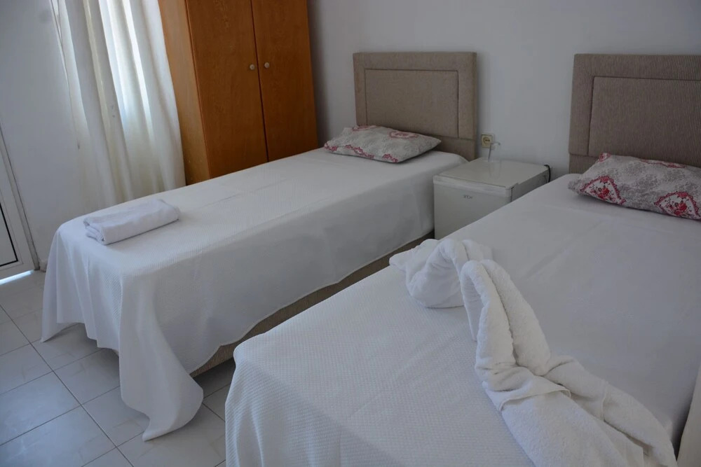 Hira Hotel