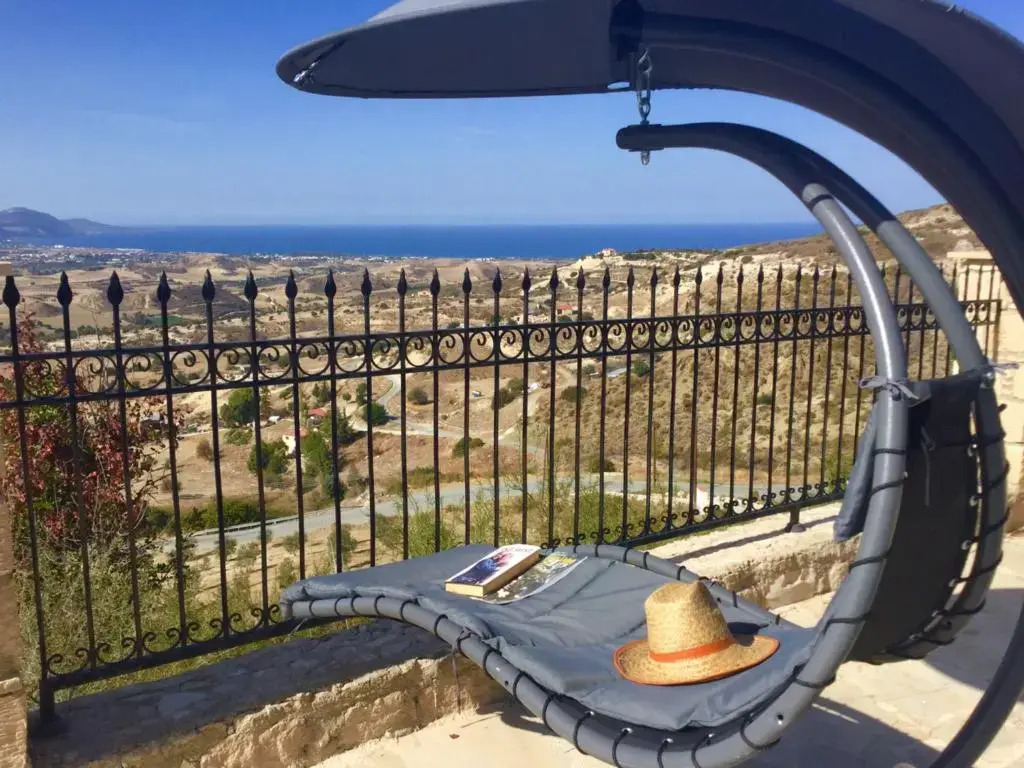 Villa Asteri, views, private, pool heating on request, 30 mins from Paphos