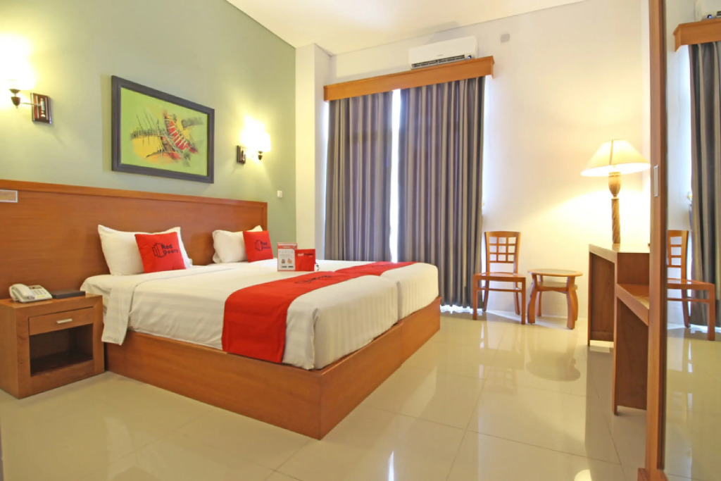 Reddoorz Premium near Sleman City Hall