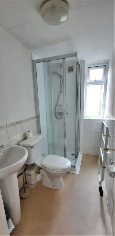 Windsor centre 3 bed terrace house sleep 6
