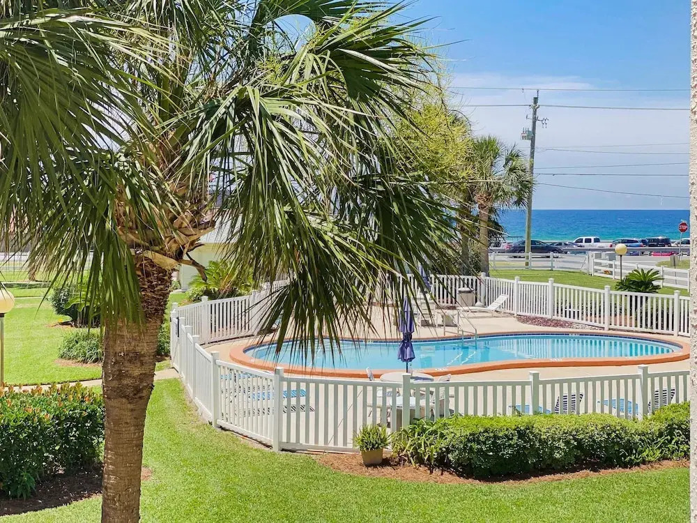 Tradewinds Condominium #24 by Destin Getaways