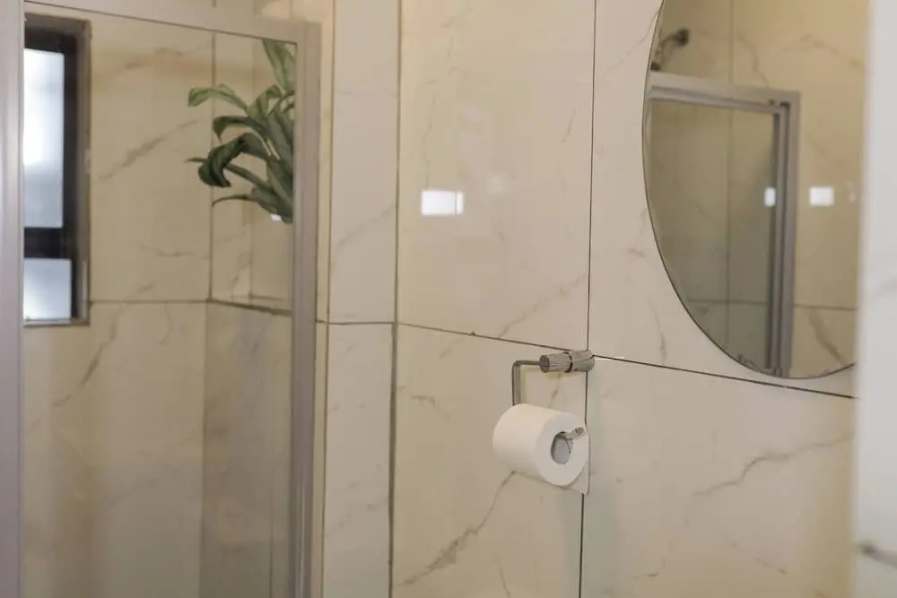 Luxurious, Spacious 2-br