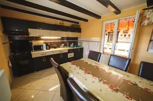 Vila ADR