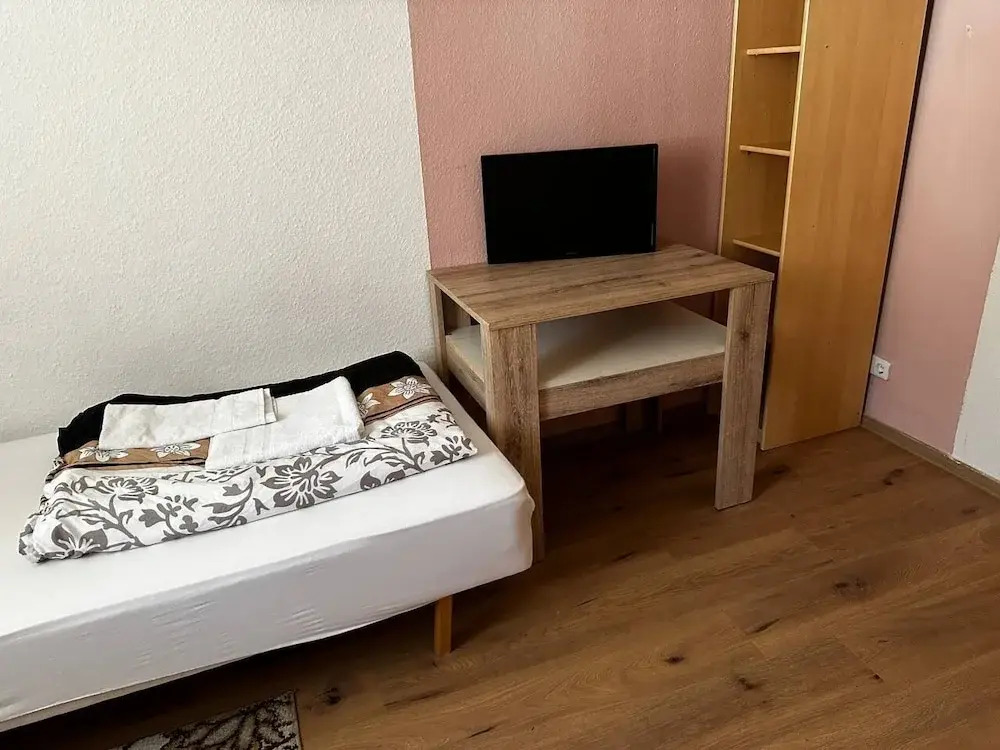 WG-Hostel