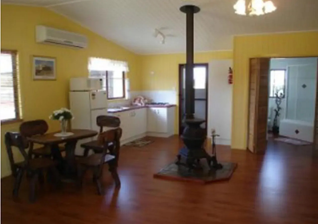 Lee Farm Stay Cottages