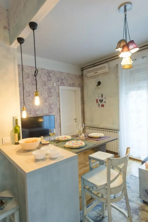 Apartment 18