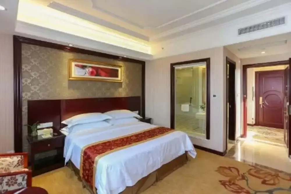 Vienna Int'l Hotel Xinchang Ancient Town