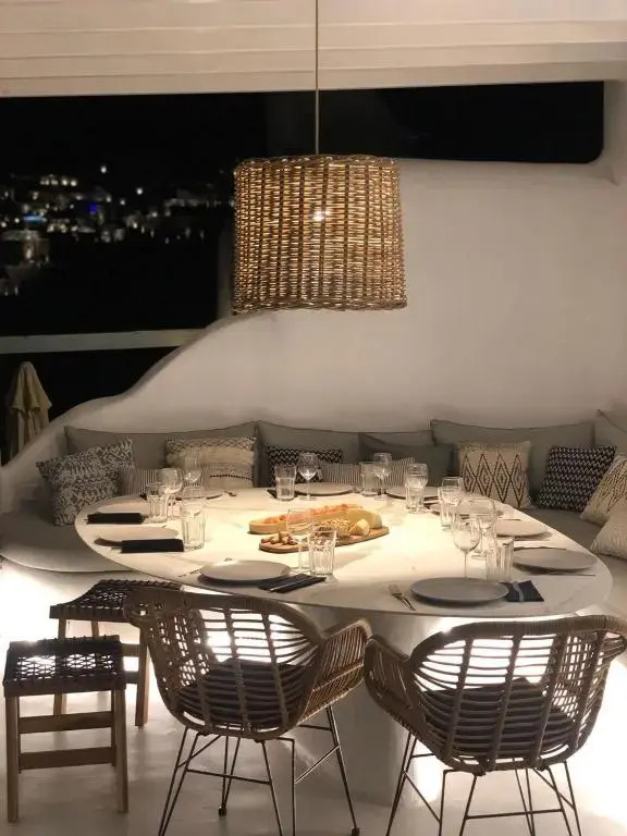 VILLA 11.7
