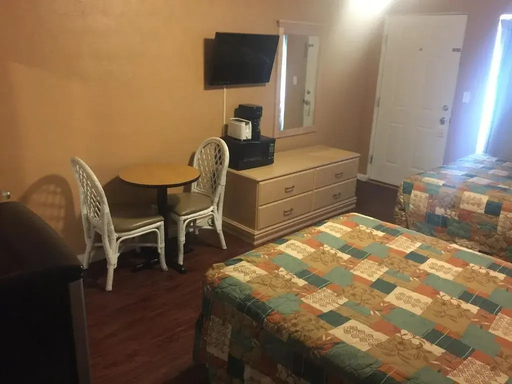 Surfcomber Motel