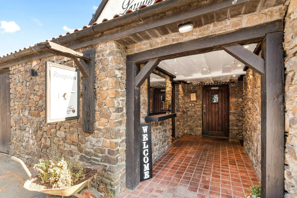 The Honest Lawyer, an Ascend Collection Hotel