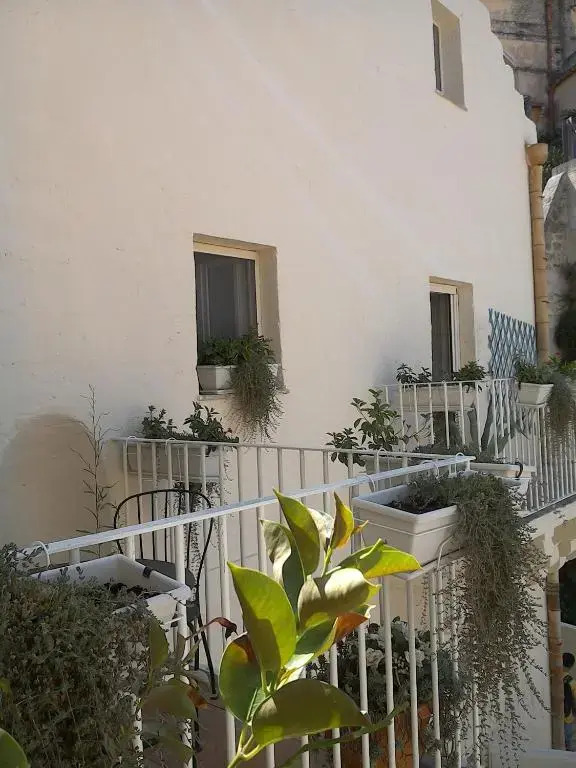 Alla dimora di Chiara Suite and Rooms