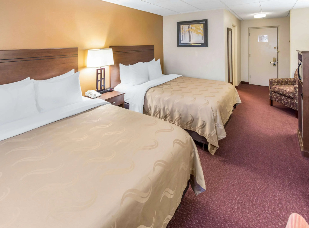 Quality Inn & Suites Green Bay Downtown