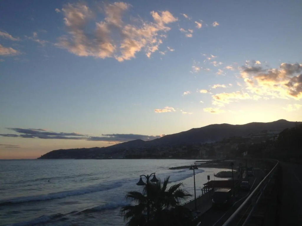 A 2 passi dal mare