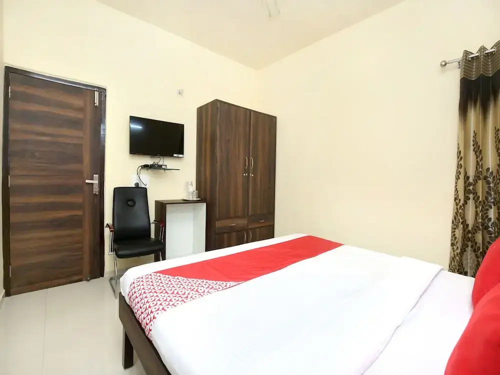 OYO 16126 Aanantham