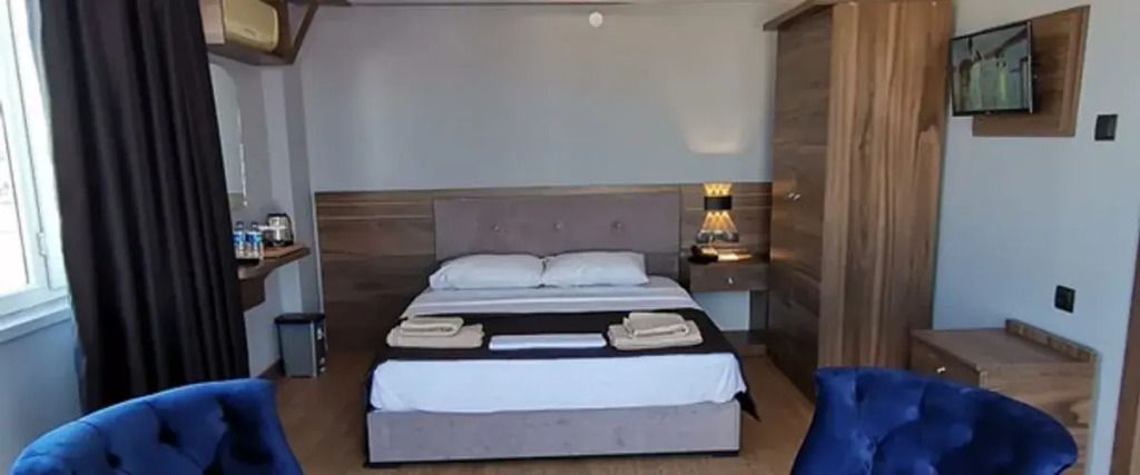 Nicer Hotel